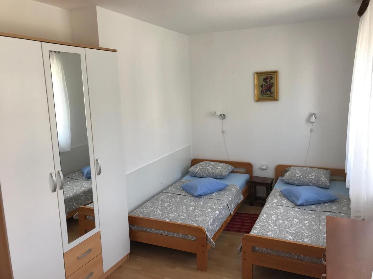 Apartmani Tumara Cizici Ngoại thất bức ảnh